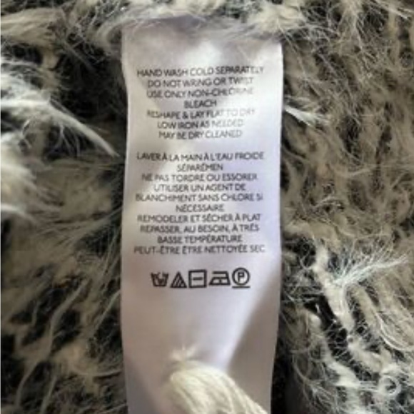 Pilcro Anthropologie Eyelash Hoodie Sweater Cropped Women’s S Cozy Soft Tribal - Picture 11 of 11